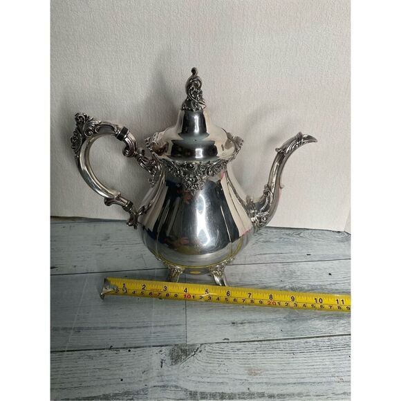 Vintage Wallace Baroque Silverplate Coffee/Tea Pot Ornate Footed #281 Excellent - Picture 10 of 16